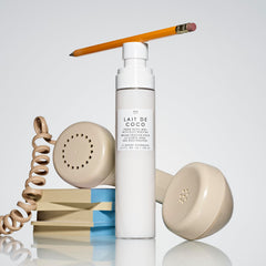 Fresh Mist ingredients image showcasing coconut and jasmine notes for a lightweight aroma experience.