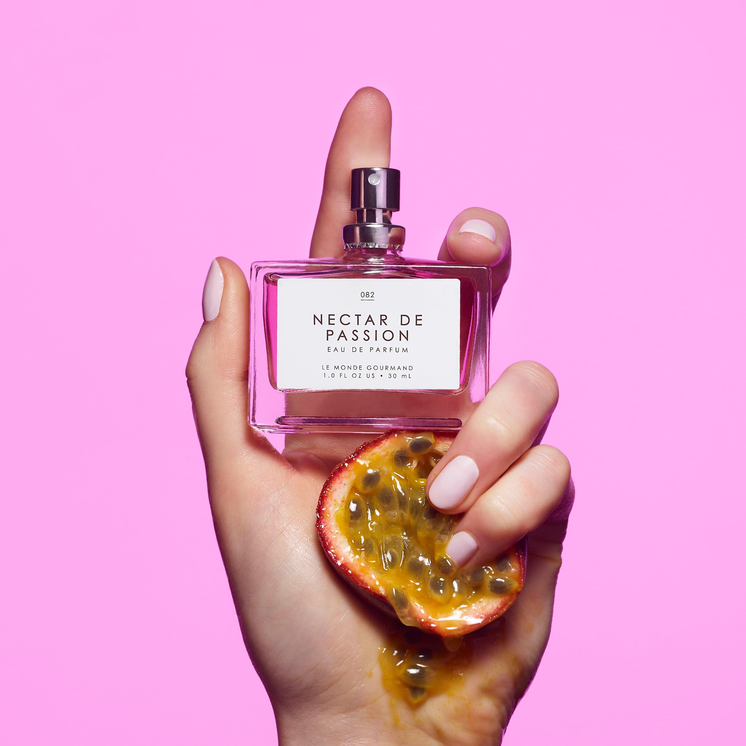 Nectar de Passion jasmine note scene evokes airy florals suitable for romantic evenings.