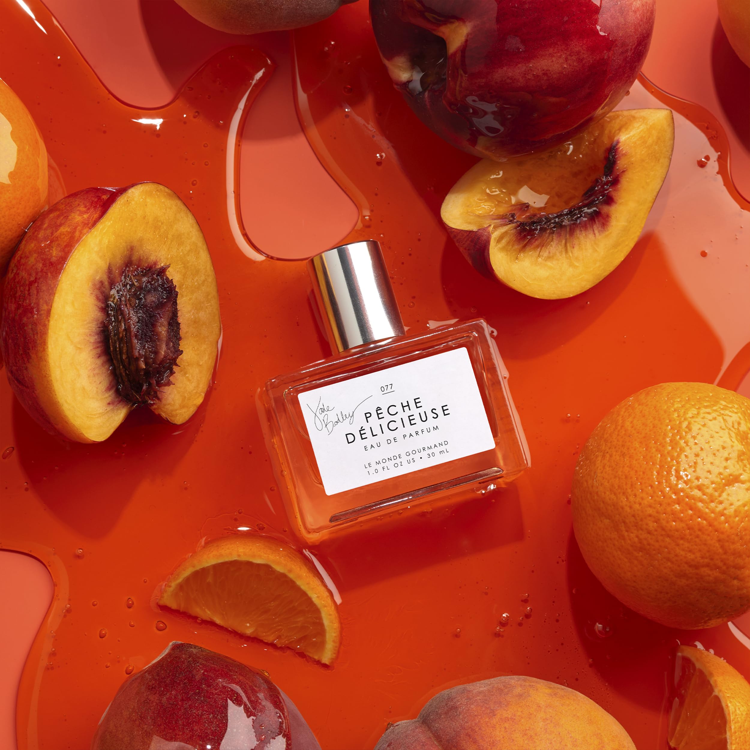 Le Monde Gourmand Pêche Délicieuse packaging front presents premium gift-ready presentation