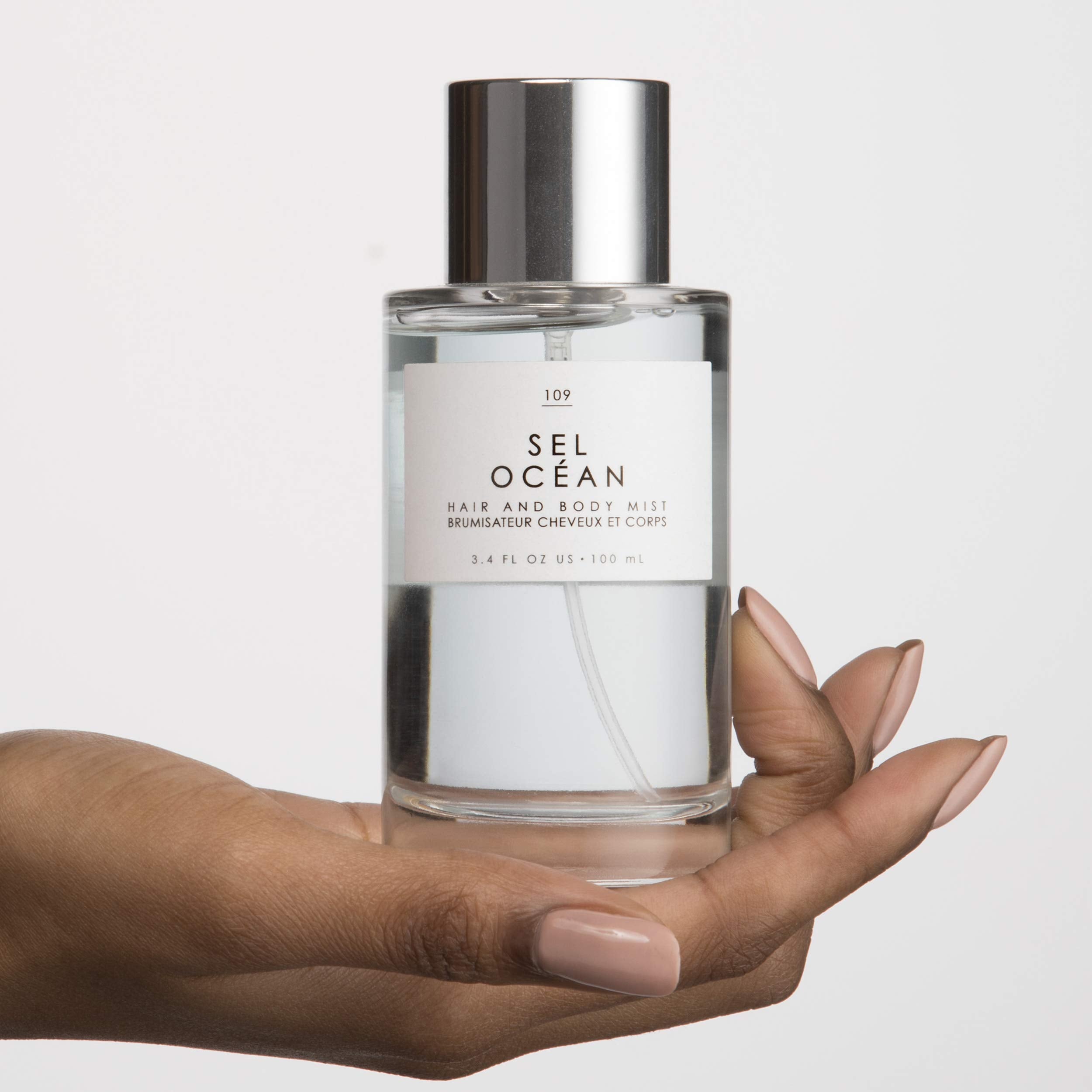 Le Monde Gourmand Sel Océan pink sea salt detail suggests oceanic sparkle