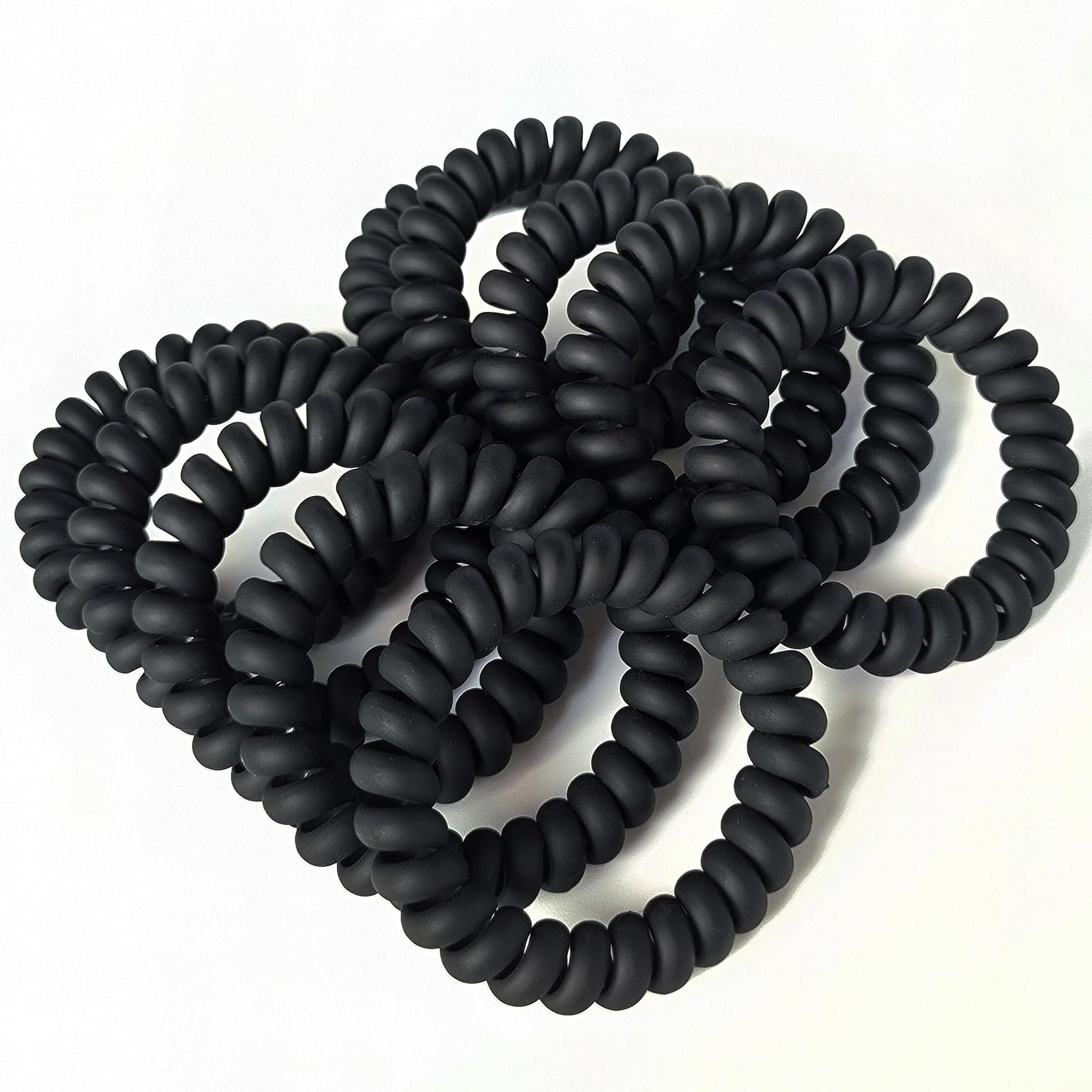 Leenchiry spiral hair ties matte black stretch demo shows secure fit without snag.