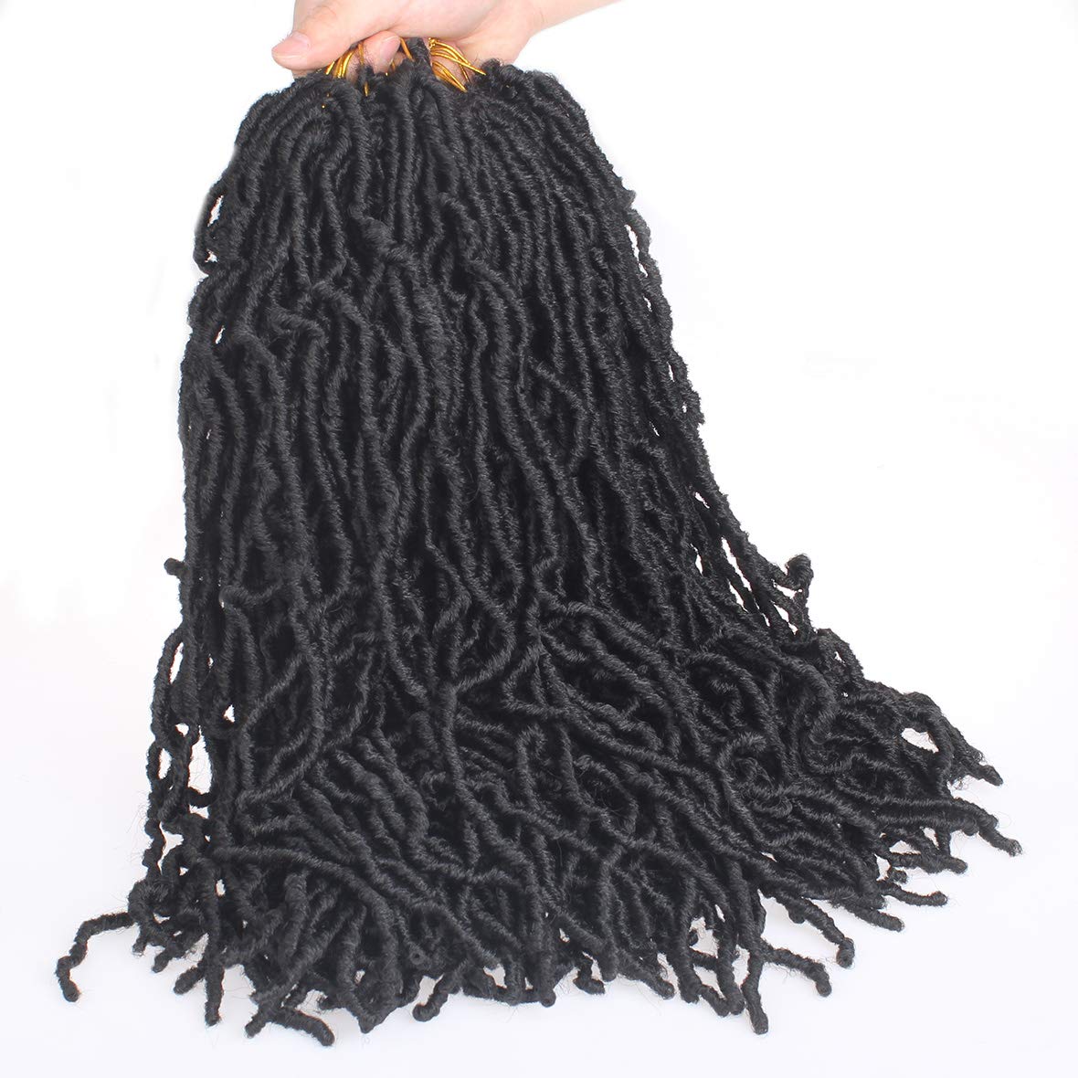 Leeven Goddess Locs 18in pre-looped pack demonstrates easy installation and lightweight wear.