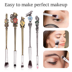 LENDOO Harry eyeliner brush enables clean, defined lines.