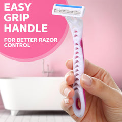Leriton textured nonslip handle offers control during shaving.