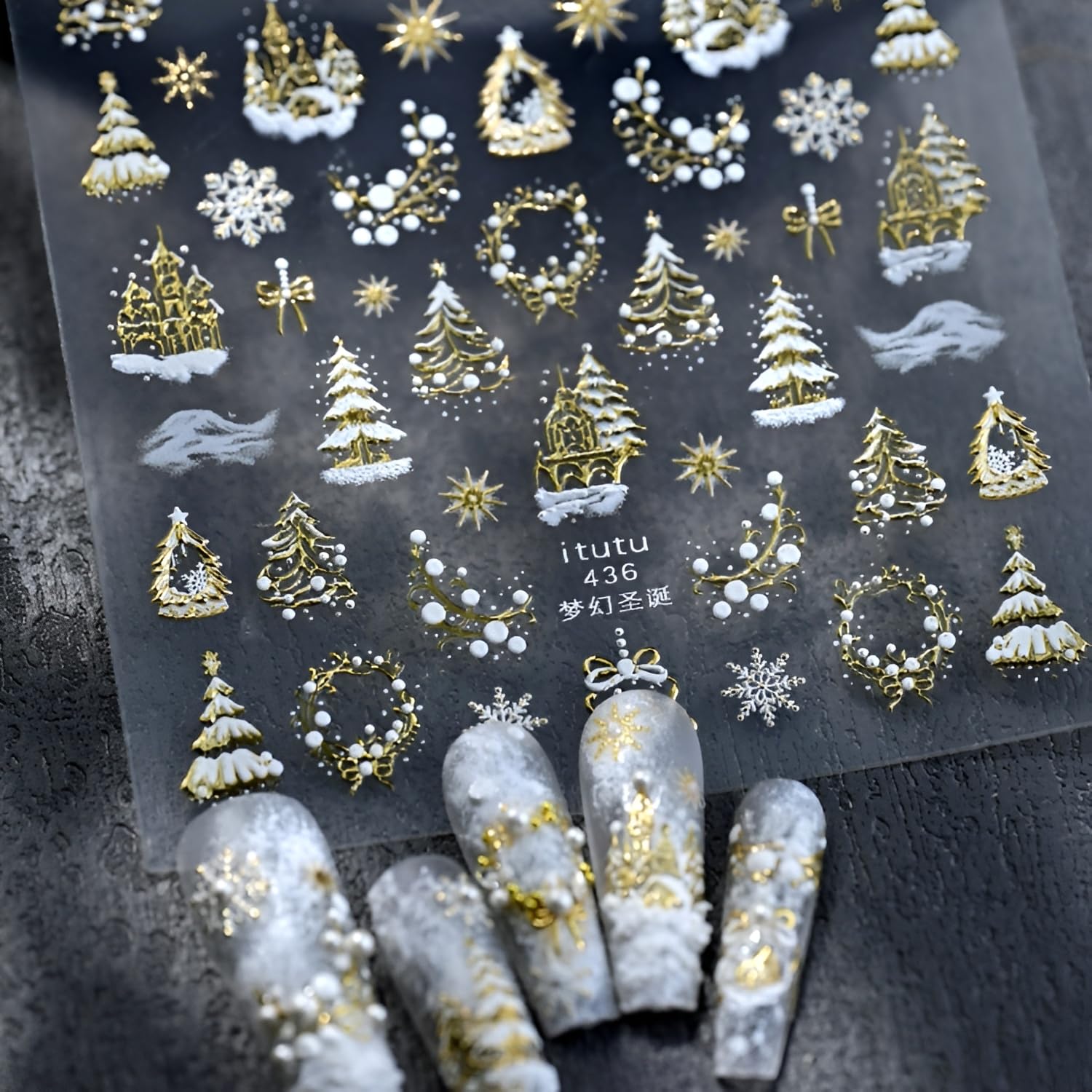LIDUNANWU snowflake pattern close-up for festive nail art