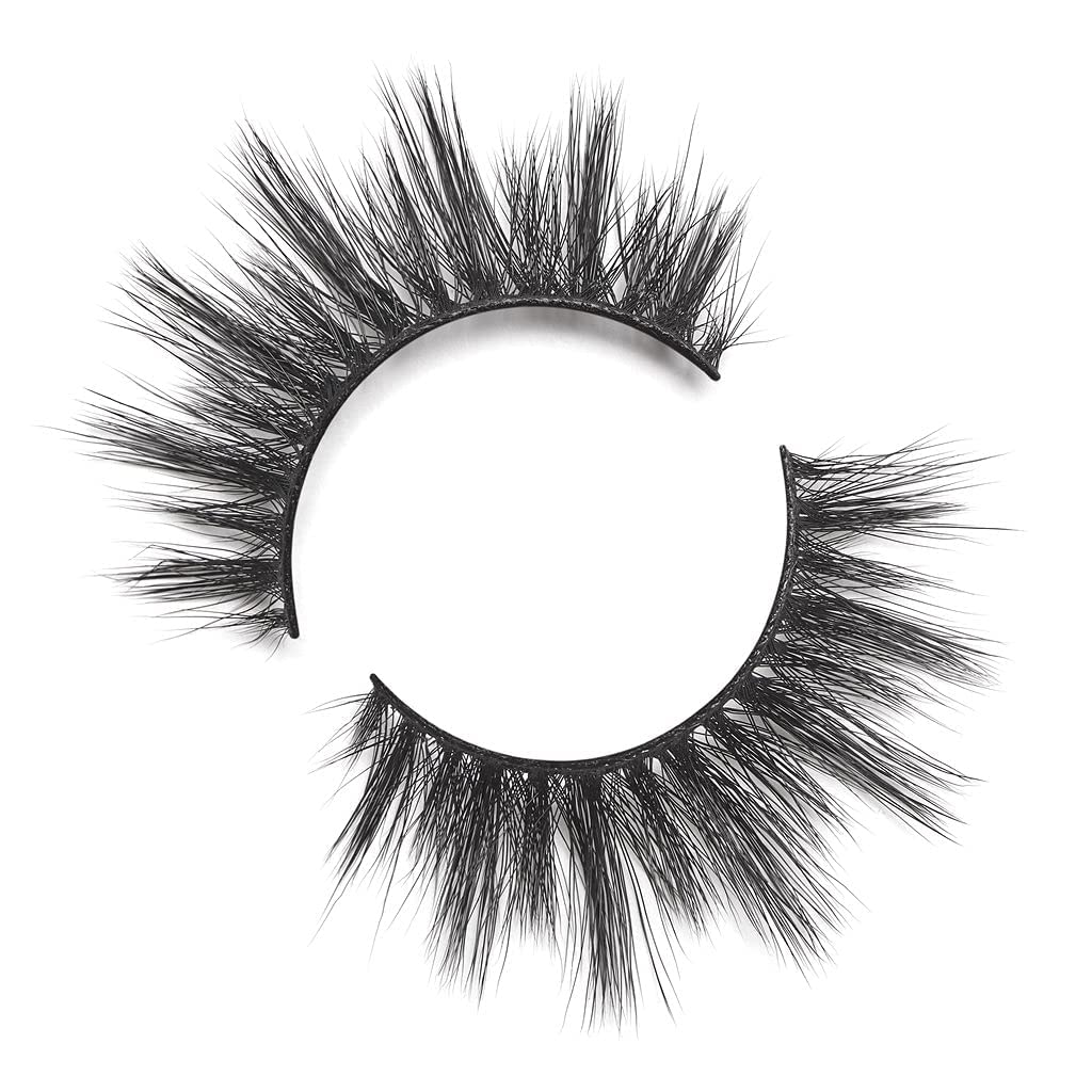Lilly Lashes Miami reusable lashes provide sustainable beauty choice.