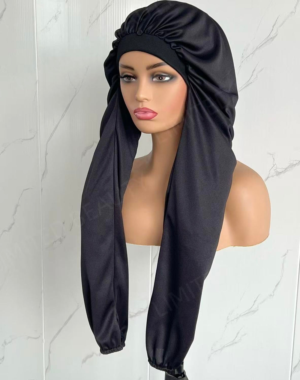 Limited Beauty bonnet black color—stylish, comfortable sleeping haircare accessory.