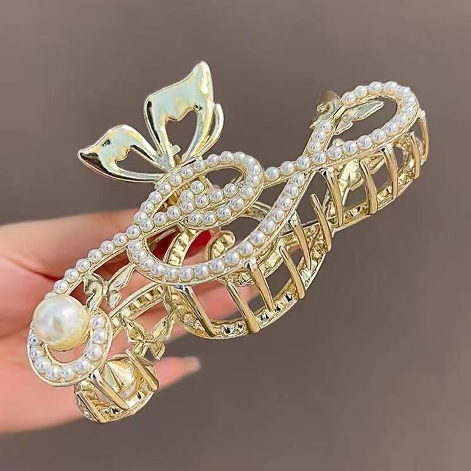 LIUHAJUN thick hair clip provides secure hold for dense hair.