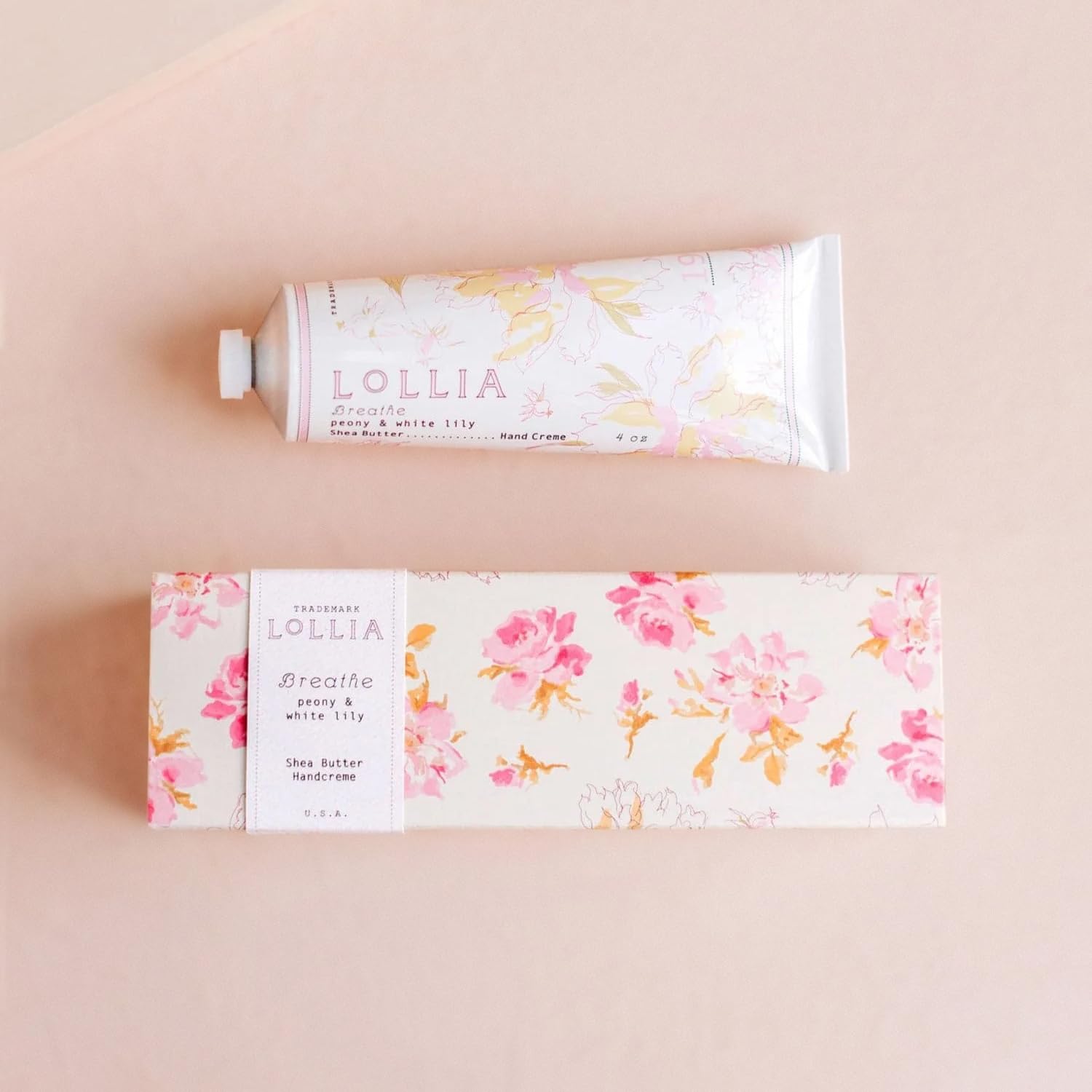 LOLLIA Breath quick-absorb texture demonstrates fast hydration without sticky residue.