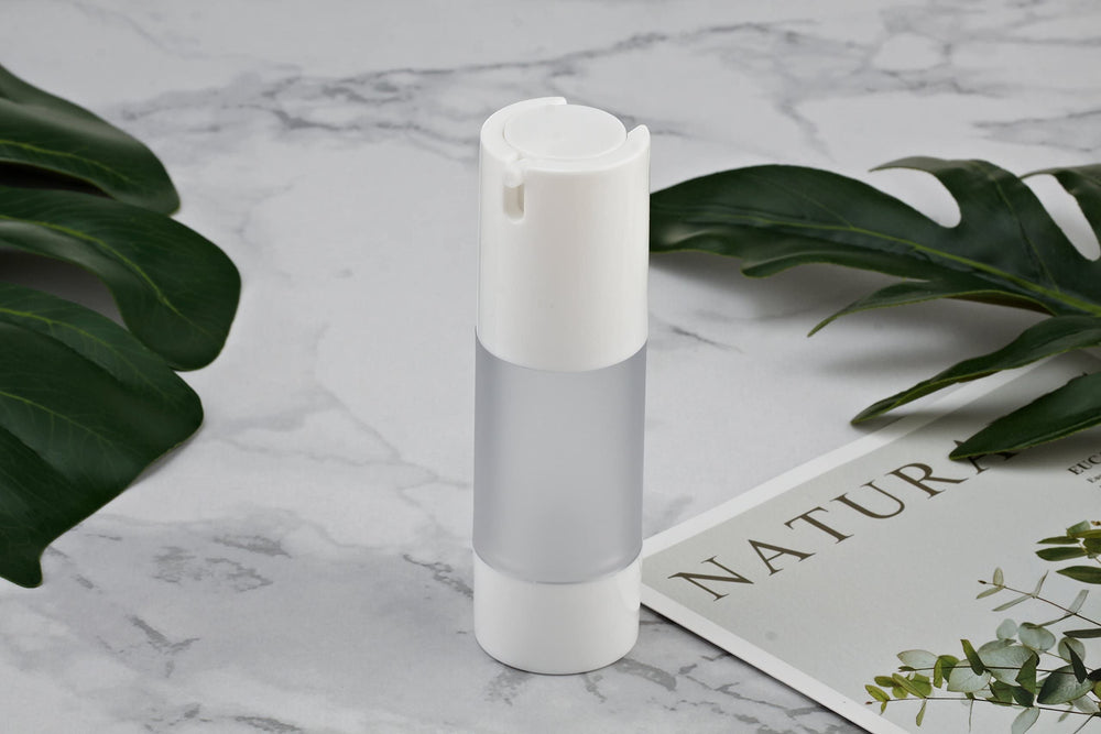 Longway hand sanitizer pump bottle enables quick, controlled doses.
