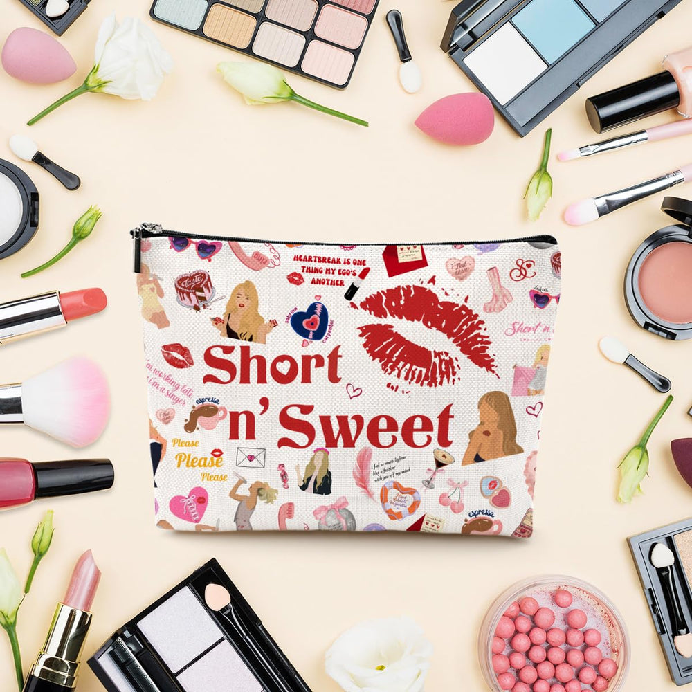 LONGXIN makeup bag side pocket shows extra storage for brushes and pencils