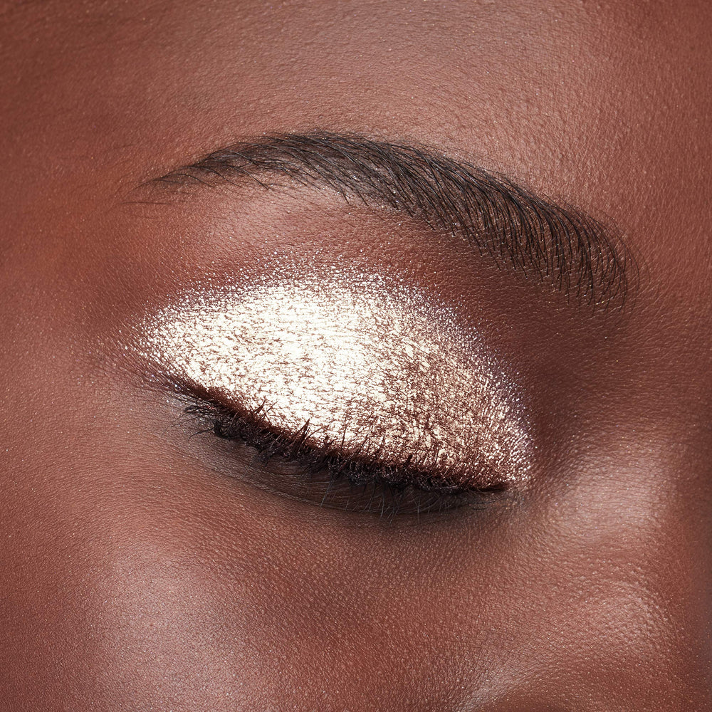 L'Oreal Paris Brilliant Eyes quick-dry formula minimizes smudging during daily routines