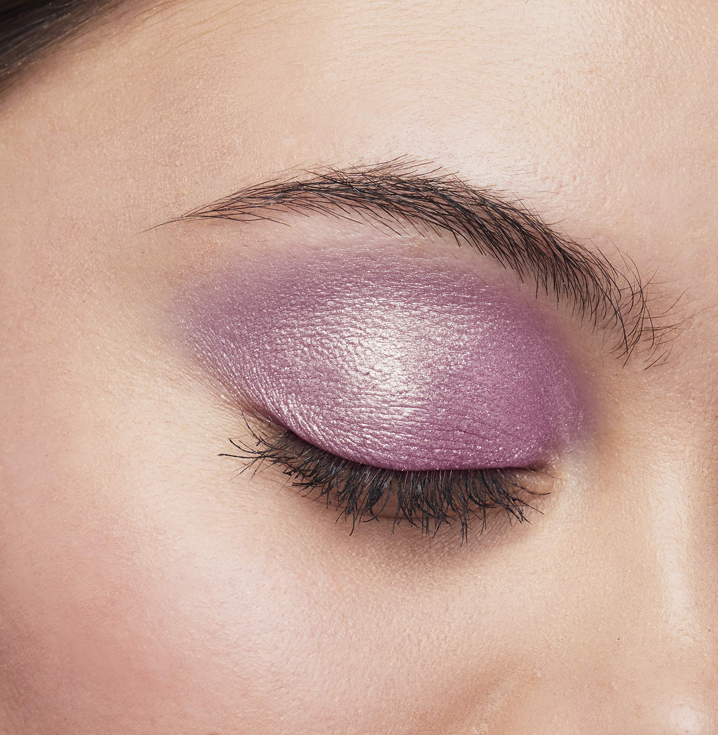 L'Oreal Paris Brilliant Eyes transfer-proof finish stays put without staining