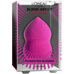 L’Oréal Paris Blend Artist sponge rounded edges for effortless blending.