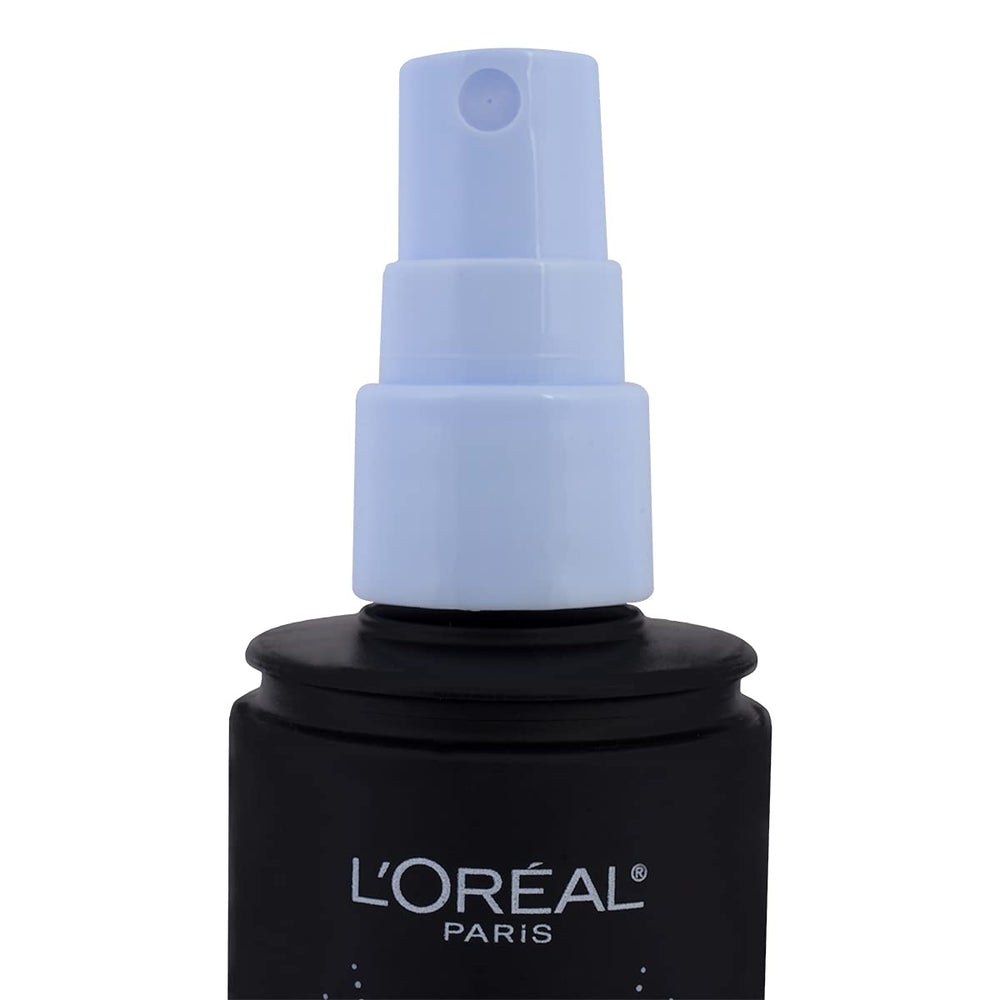 L’Oréal Paris setting spray offers a lightweight finish that won’t feel heavy