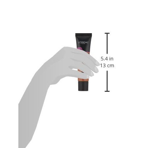 L'Oreal Paris Infallible Total Cover Foundation Creme Café application shows smooth buffing for natural finish.