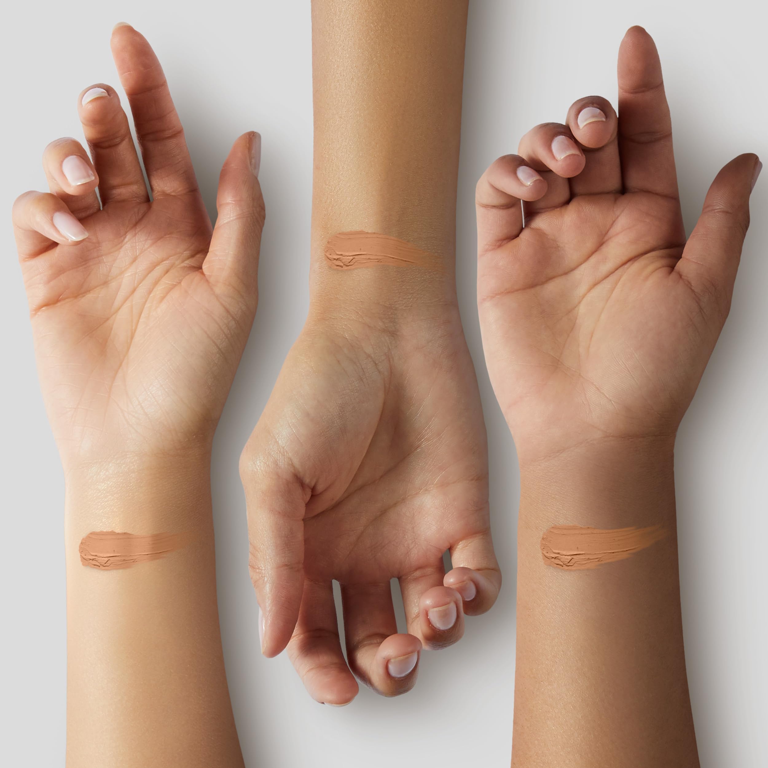 Packaging shot highlights pro-inspired longwear formula ready for daily use.