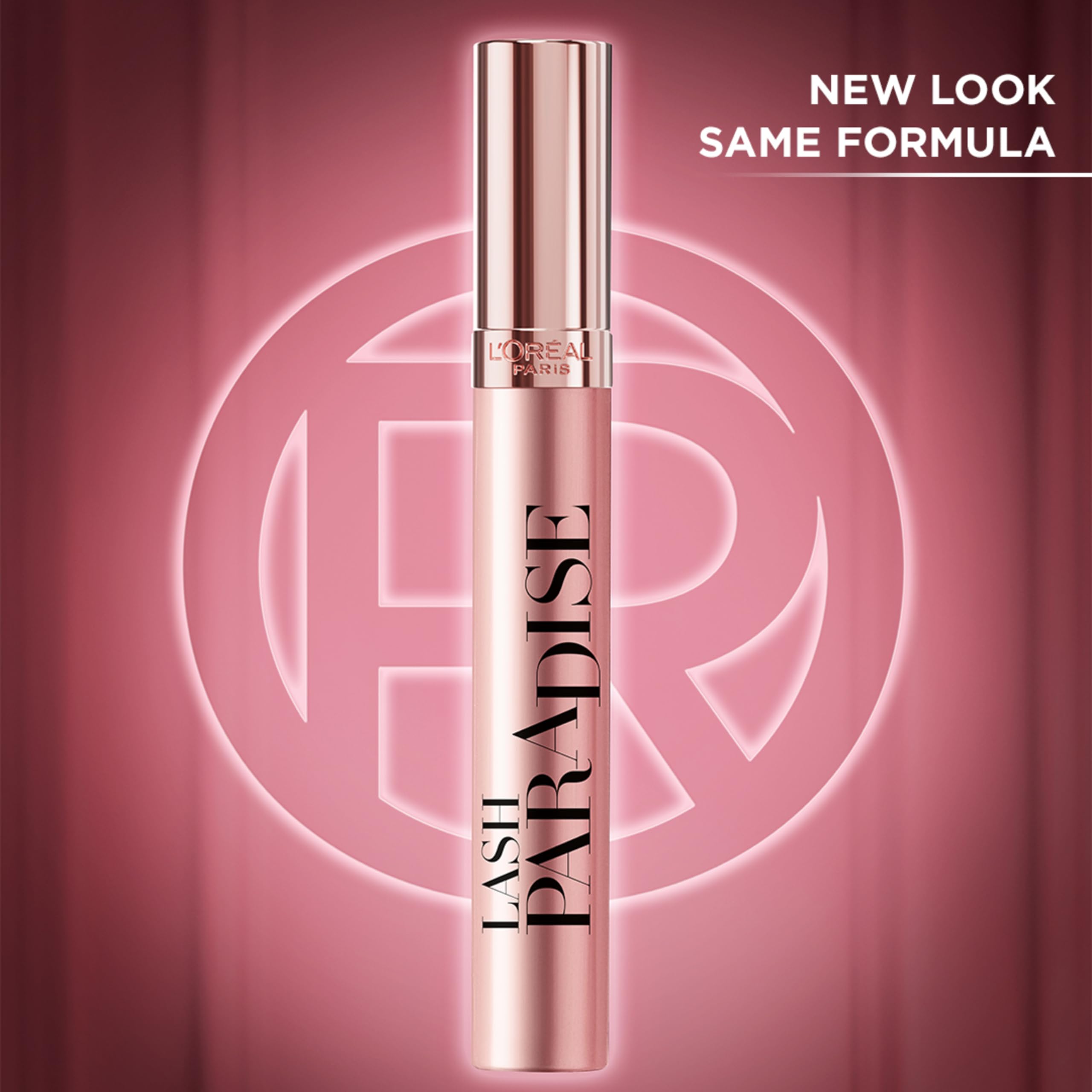L'Oreal Paris Lash Paradise brush close-up highlighting voluminous bristles for full fringe.