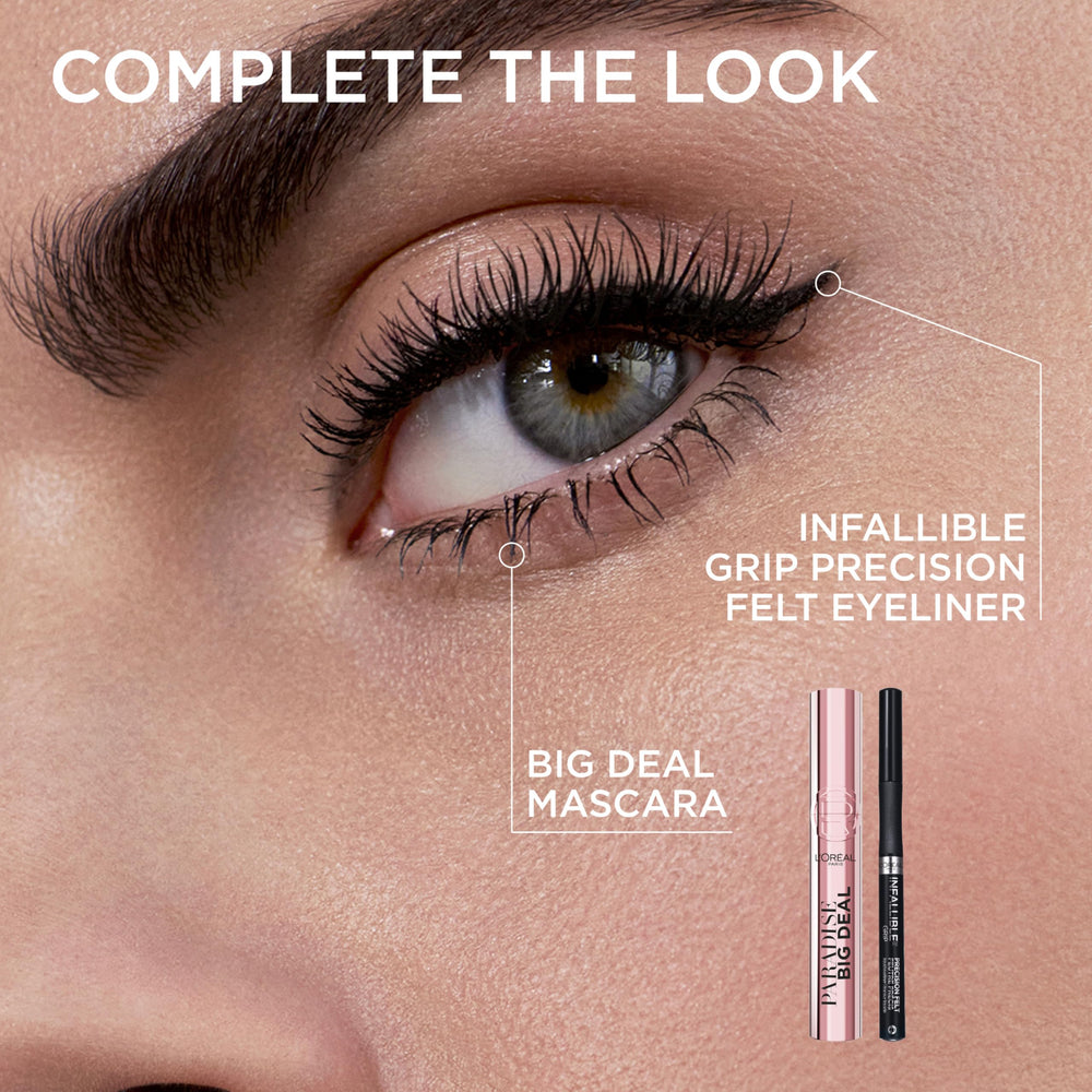 L'Oreal Paris Paradise Big Deal Mascara lash separation brush in action.
