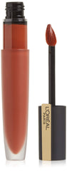 L’Oréal Paris Rouge Signature Parisian Sunset ink application for precise lip shaping and bold color.