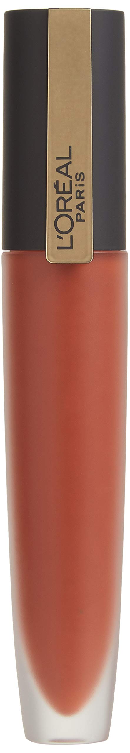 L’Oréal Paris Rouge Signature precision applicator lines lips for a clean, defined look.