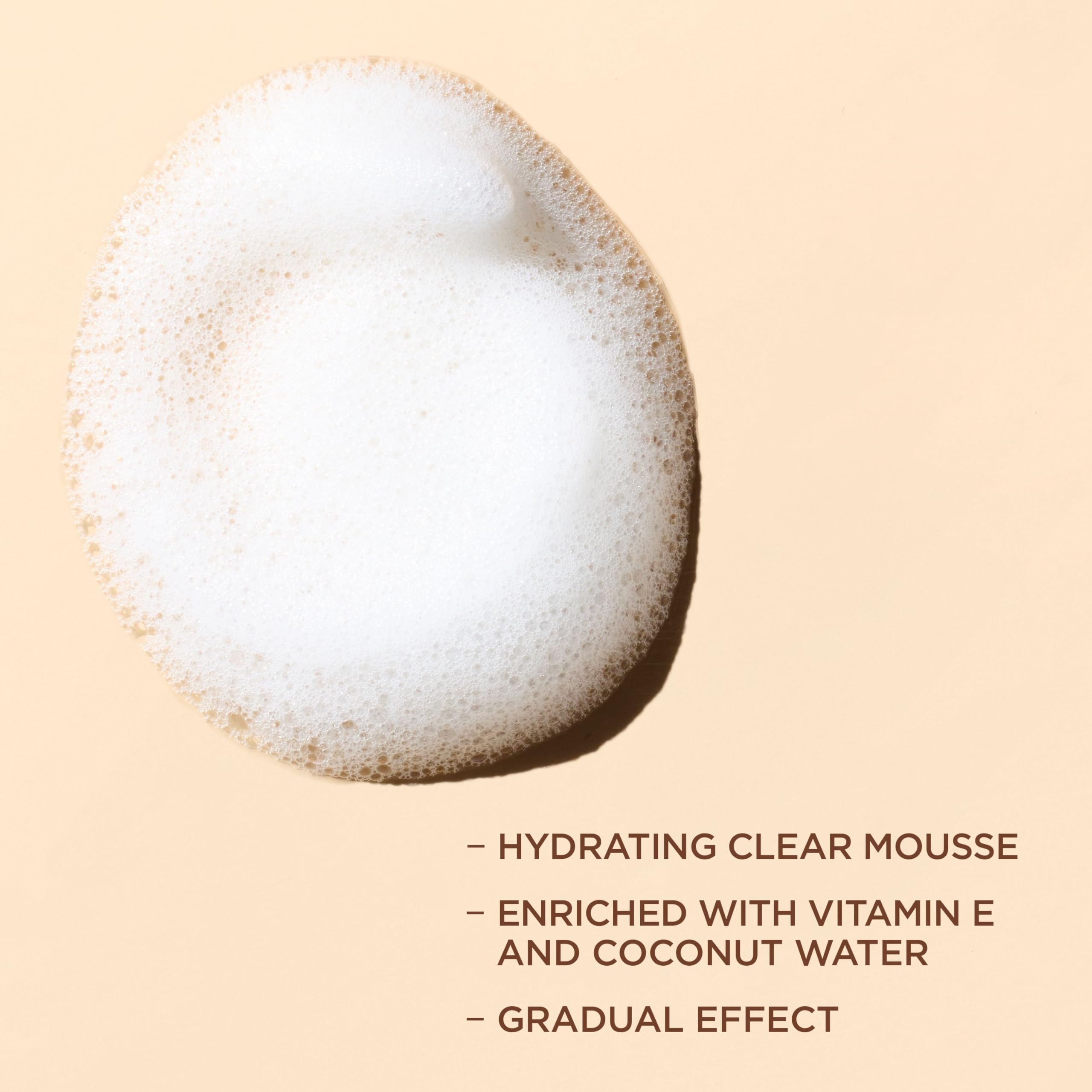 L'Oreal Paris Sublime Bronze mousse application glide for smooth, streak-free coverage.