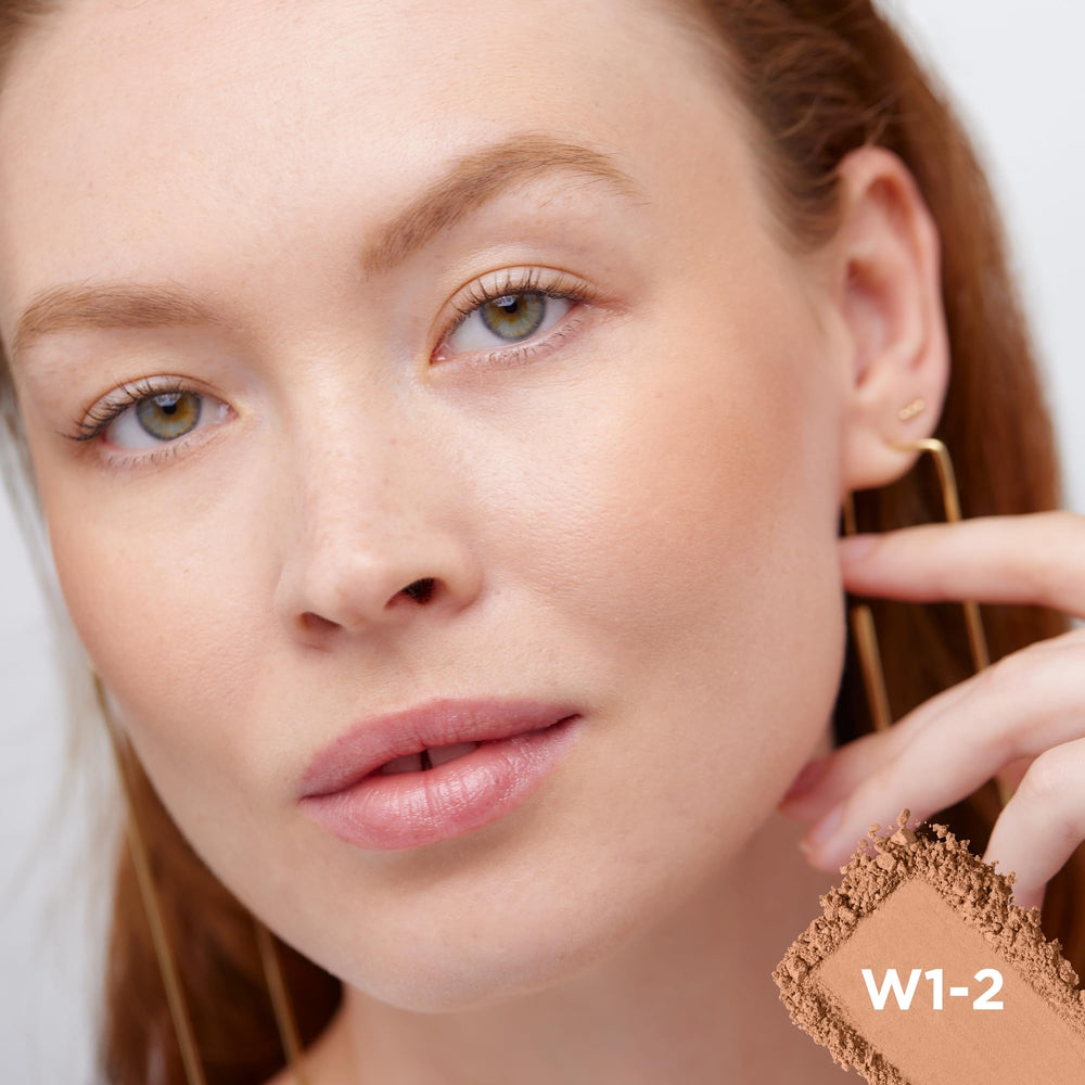L’Oréal Paris True Match Blush compact includes a mirror for quick touch-ups