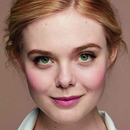 L'Oreal Paris True Match Concealer on skin demonstrates natural brightness without creasing.