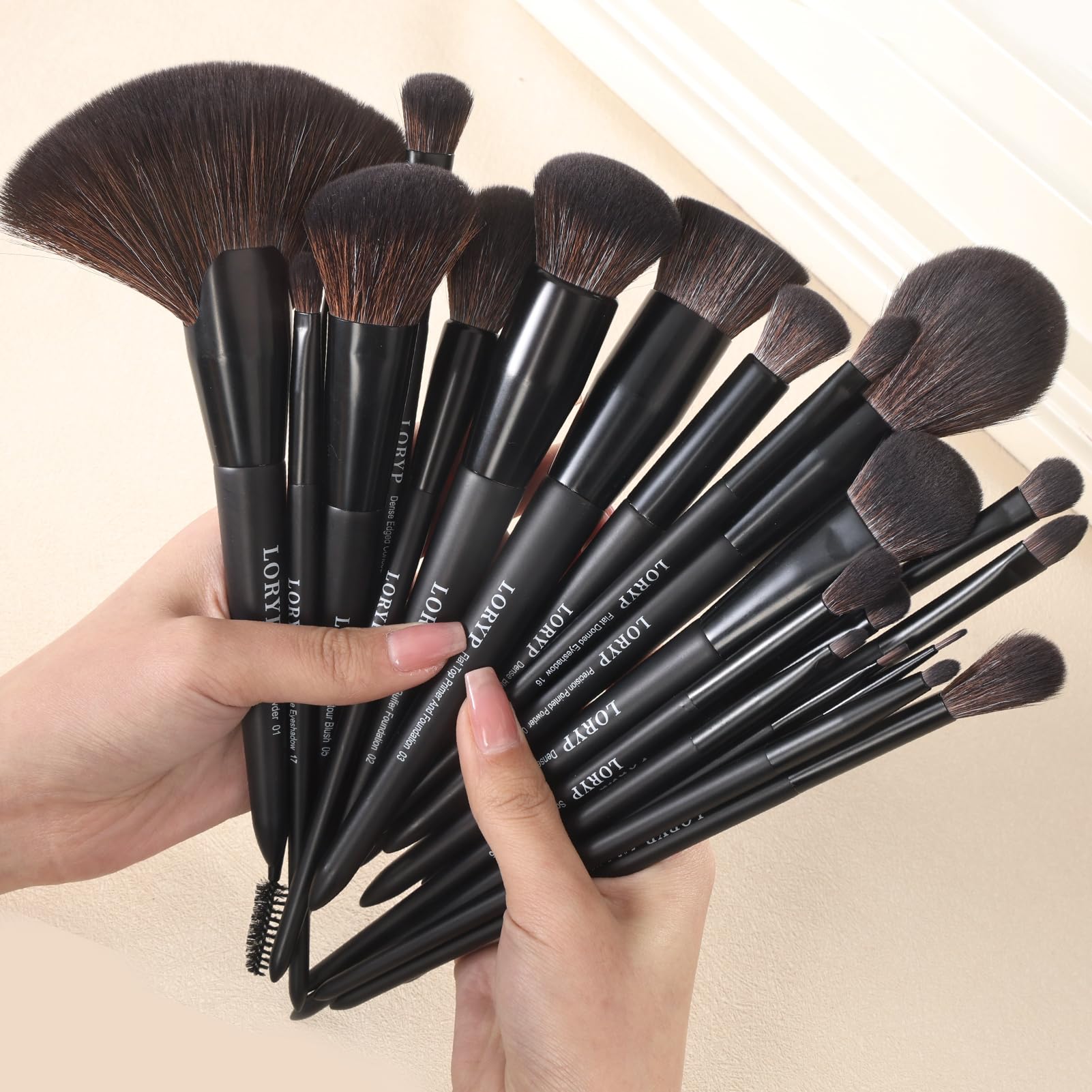 LORYP black makeup brush set 21pc angled liner detail brush for precise definition.