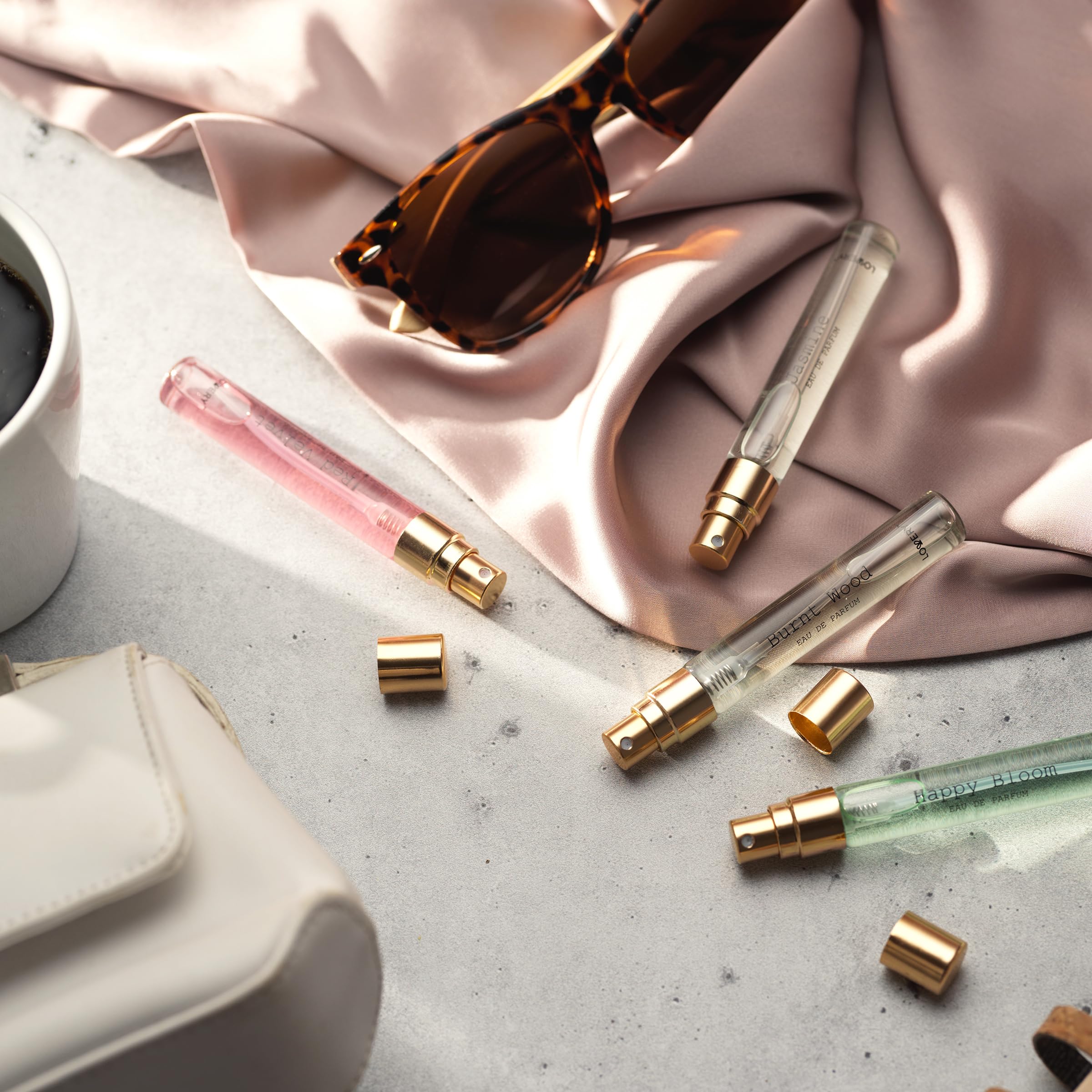 Lovery Vanilla Crème perfume close-up for cozy moments.