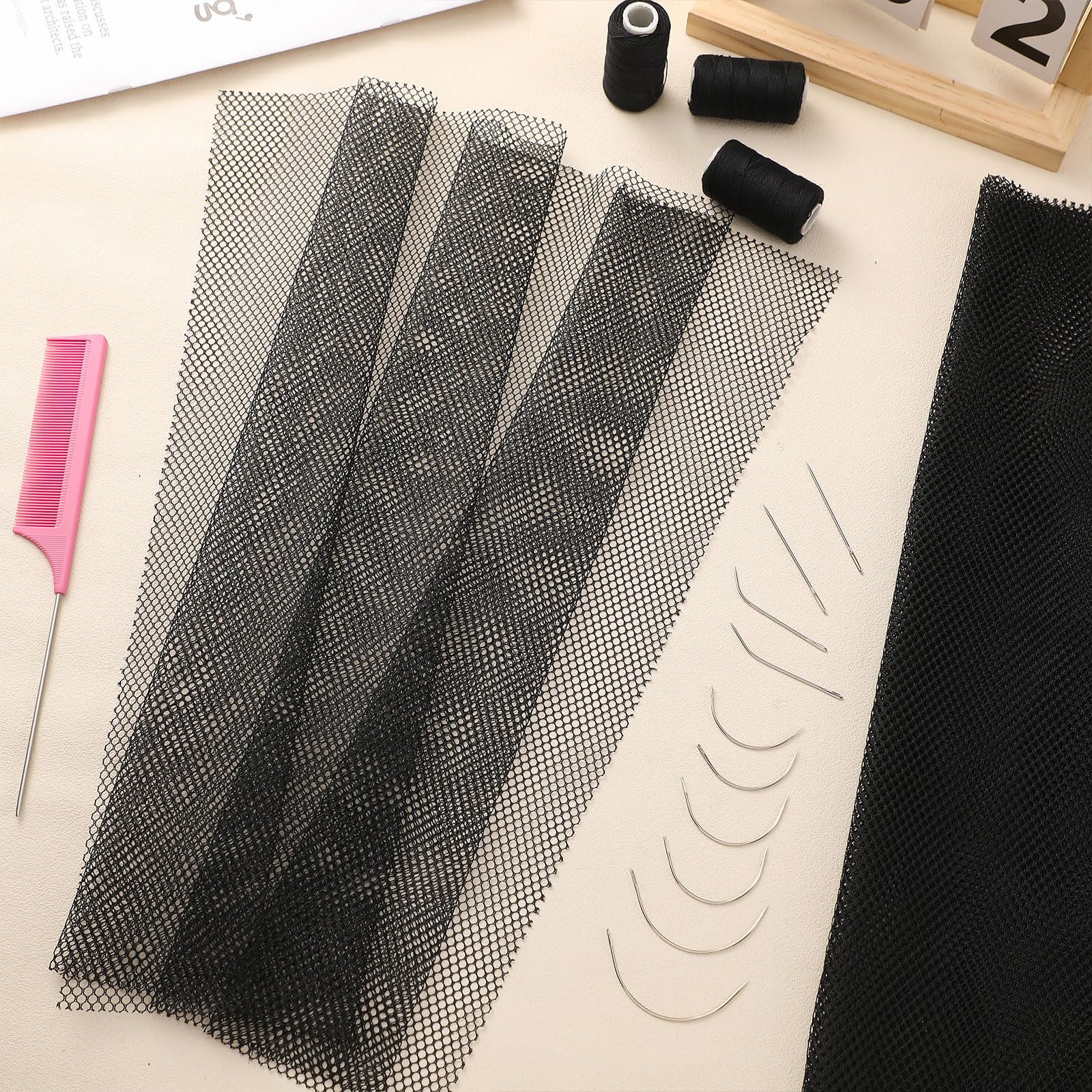 Luinabio 120 m black wax thread for strong stitching.