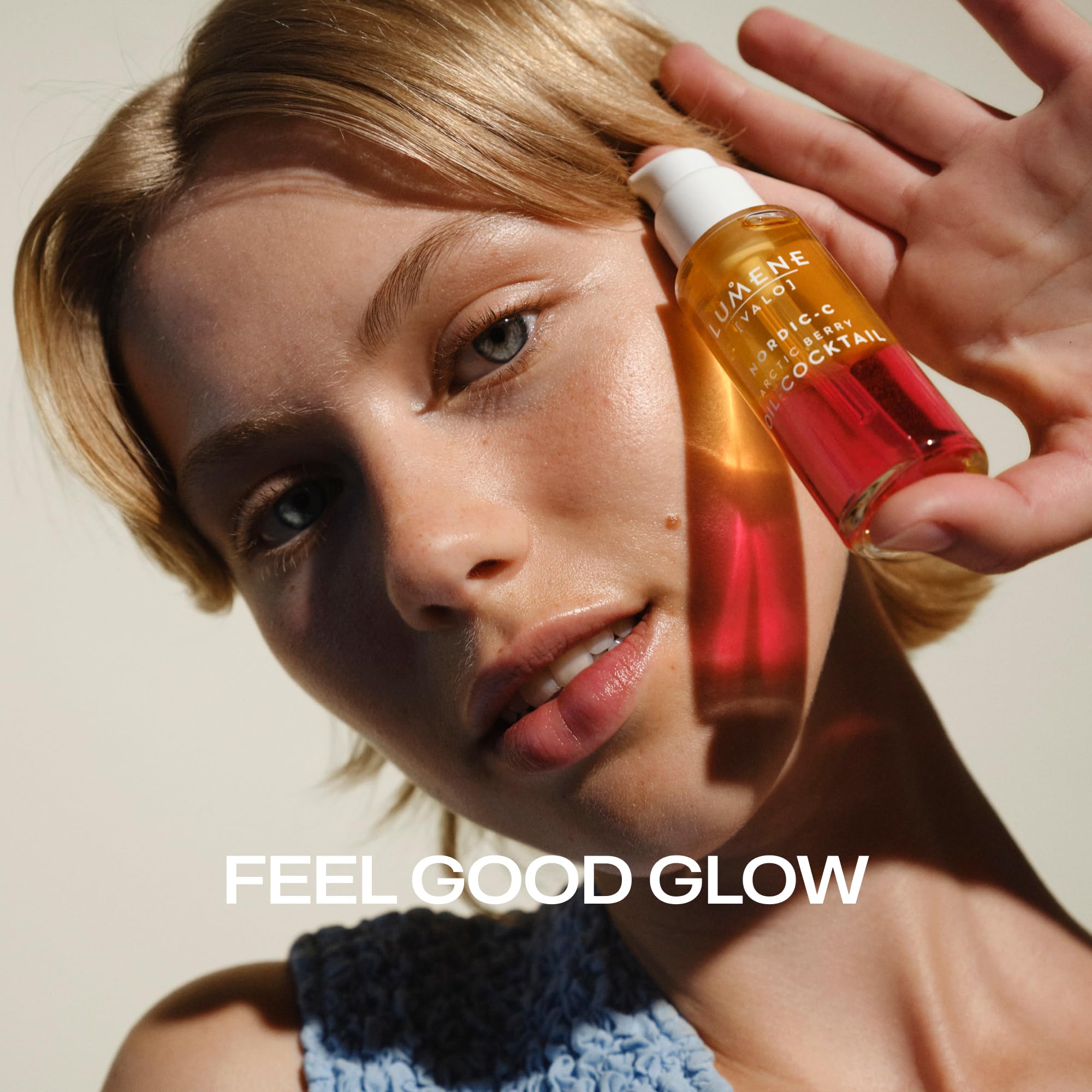 Lumene Nordic-C Valo Arctic Berry Face Oil glow visible on skin after application