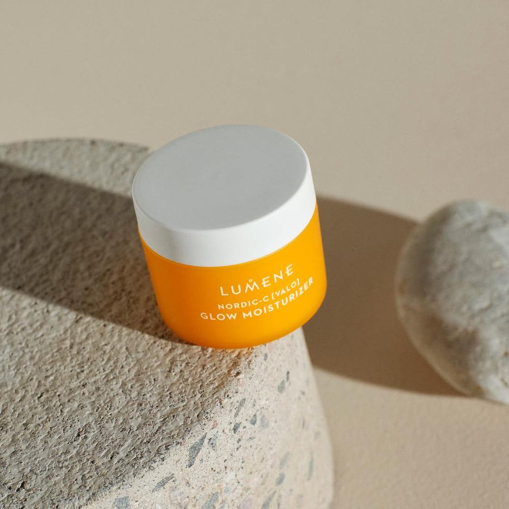 Lumene Nordic-C Valo Glow vitamin C action visualizes brightening benefits