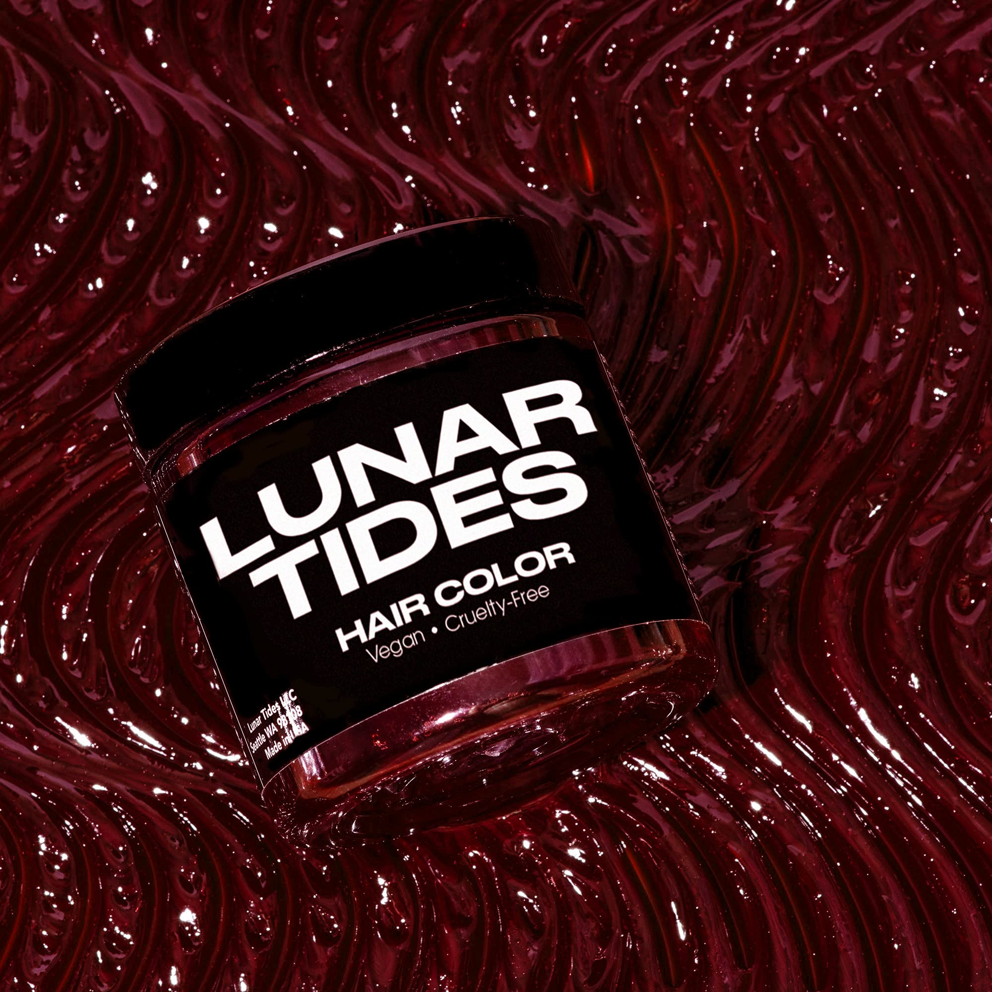 Lunar Tides color brush kit enables precise coverage for even results.