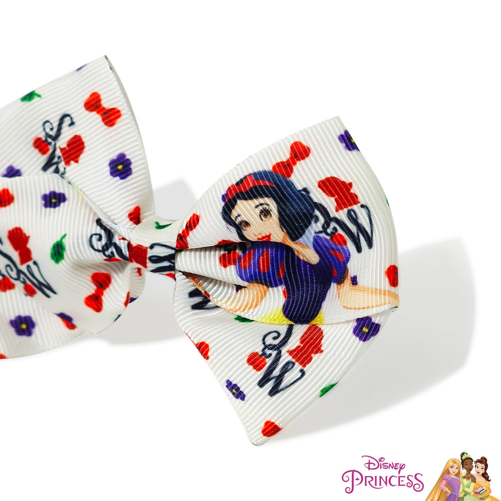 LUV HER princess clip set makes a magical gift for young fans.
