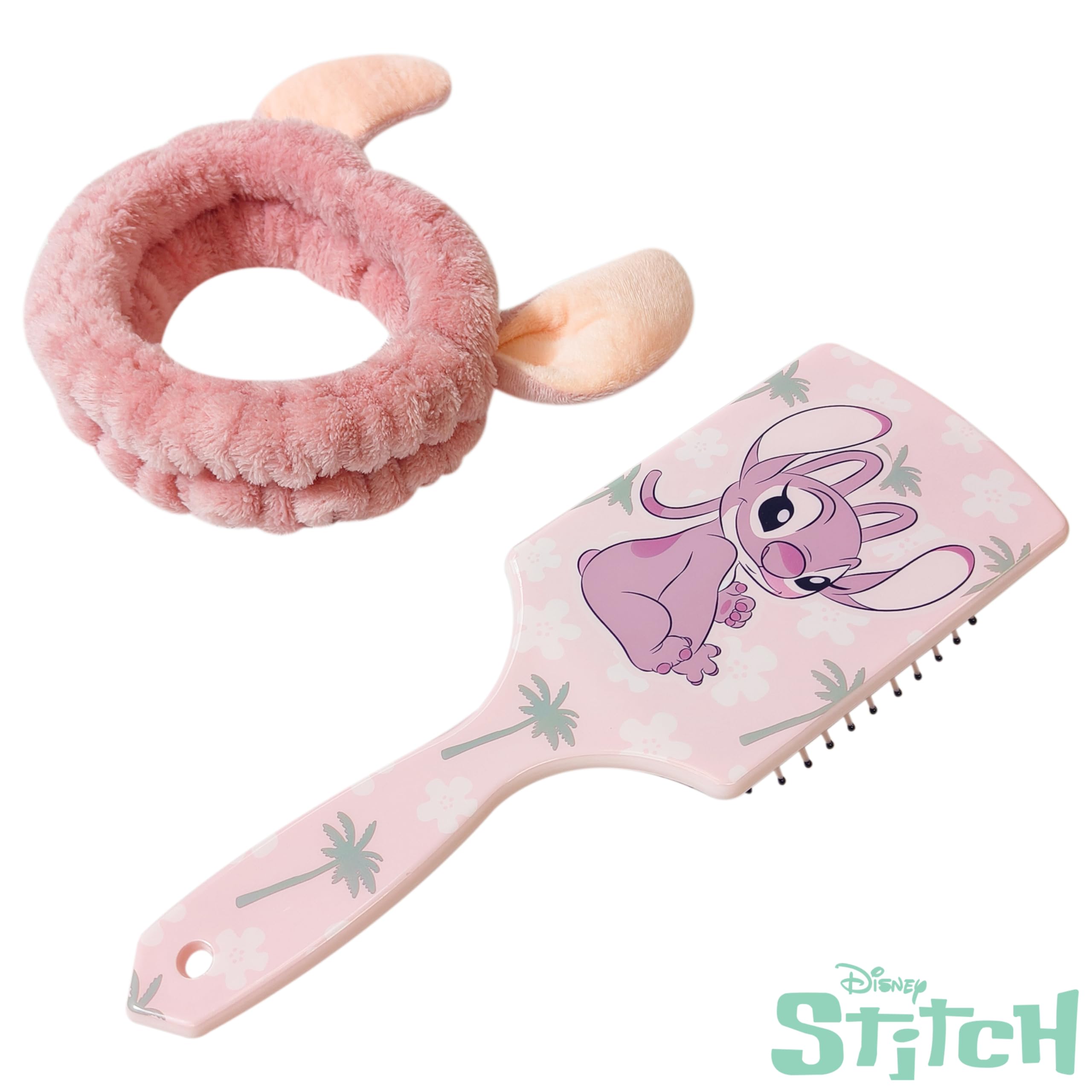LUV HER spa headband keeps hair out of the face during skincare and play.