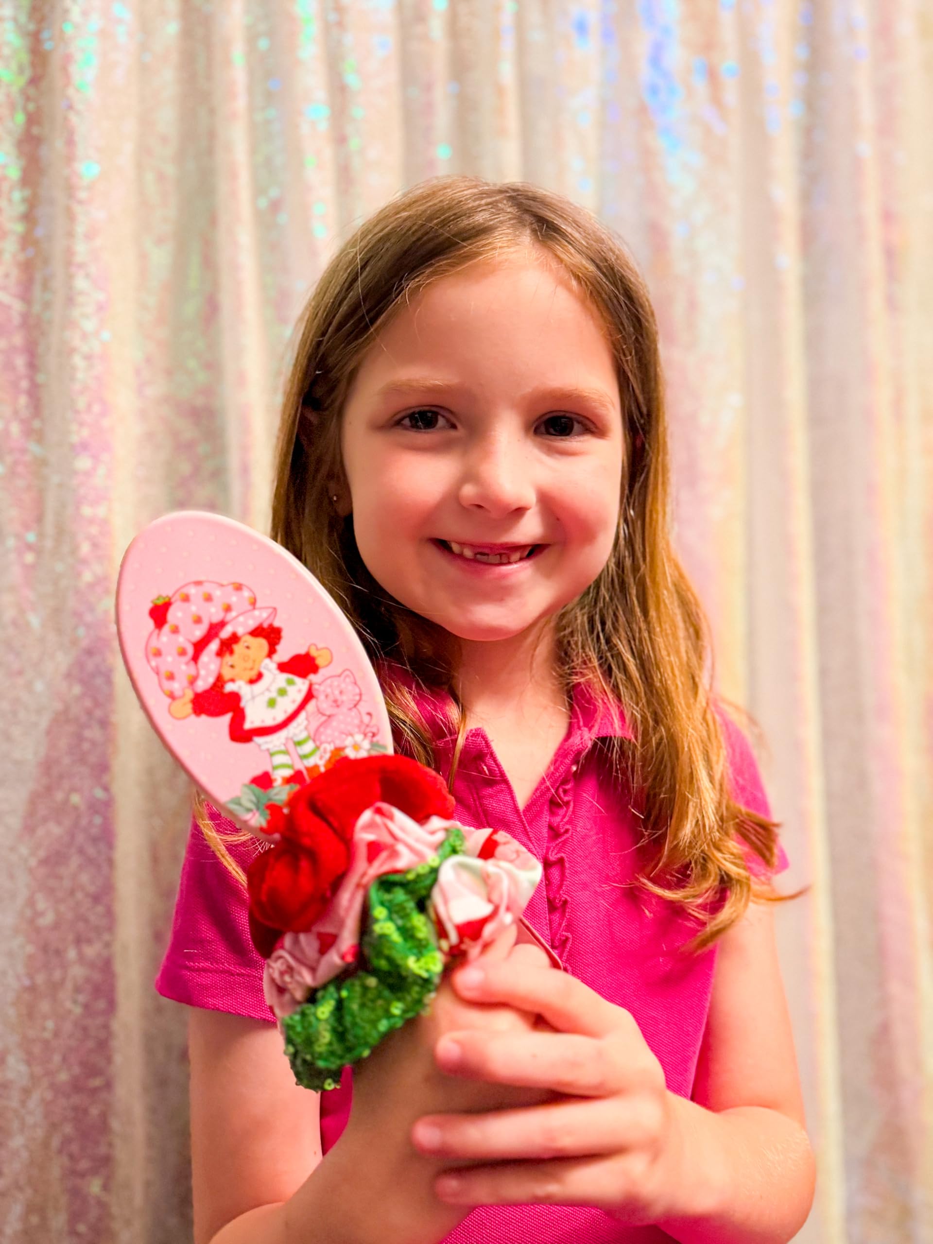 LUV HER Strawberry Shortcake set is ideal for toddlers and kids 3+.