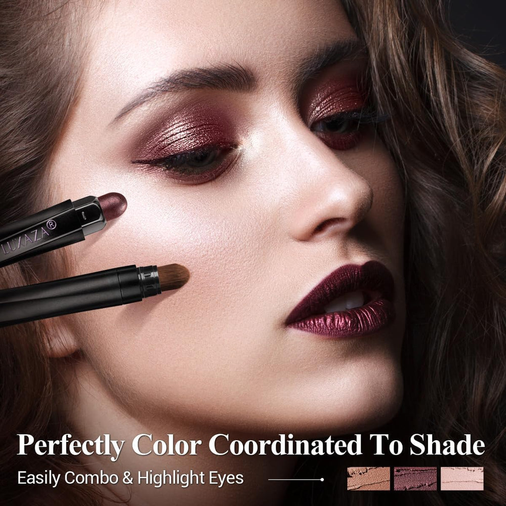 LUXAZA PRO built-in blending brush aids seamless shade blending