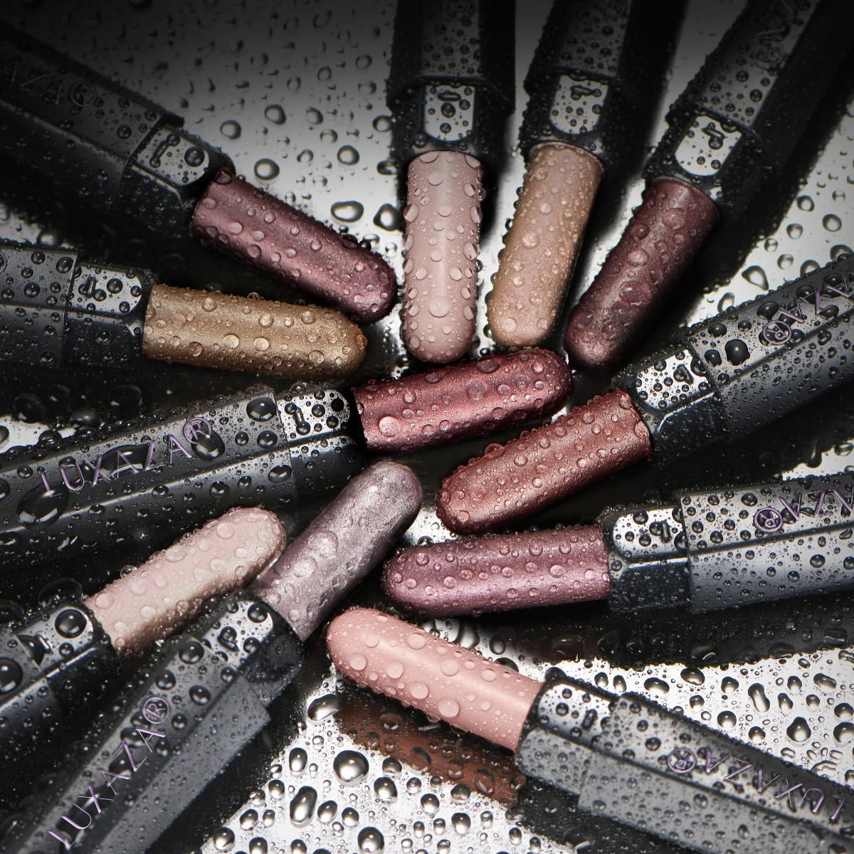LUXAZA PRO metallic bronze smoky liner close-up for bold looks