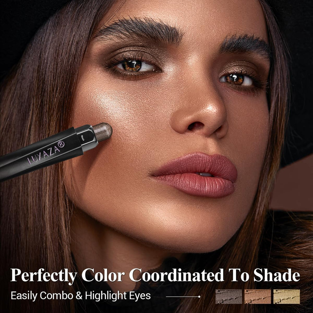 LUXAZA PRO metallic bronze smoky eyeliner swatch for dramatic eye accent.