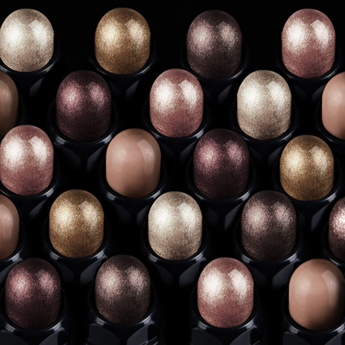 Luxaza silky-textured cream formula for easy, precise application