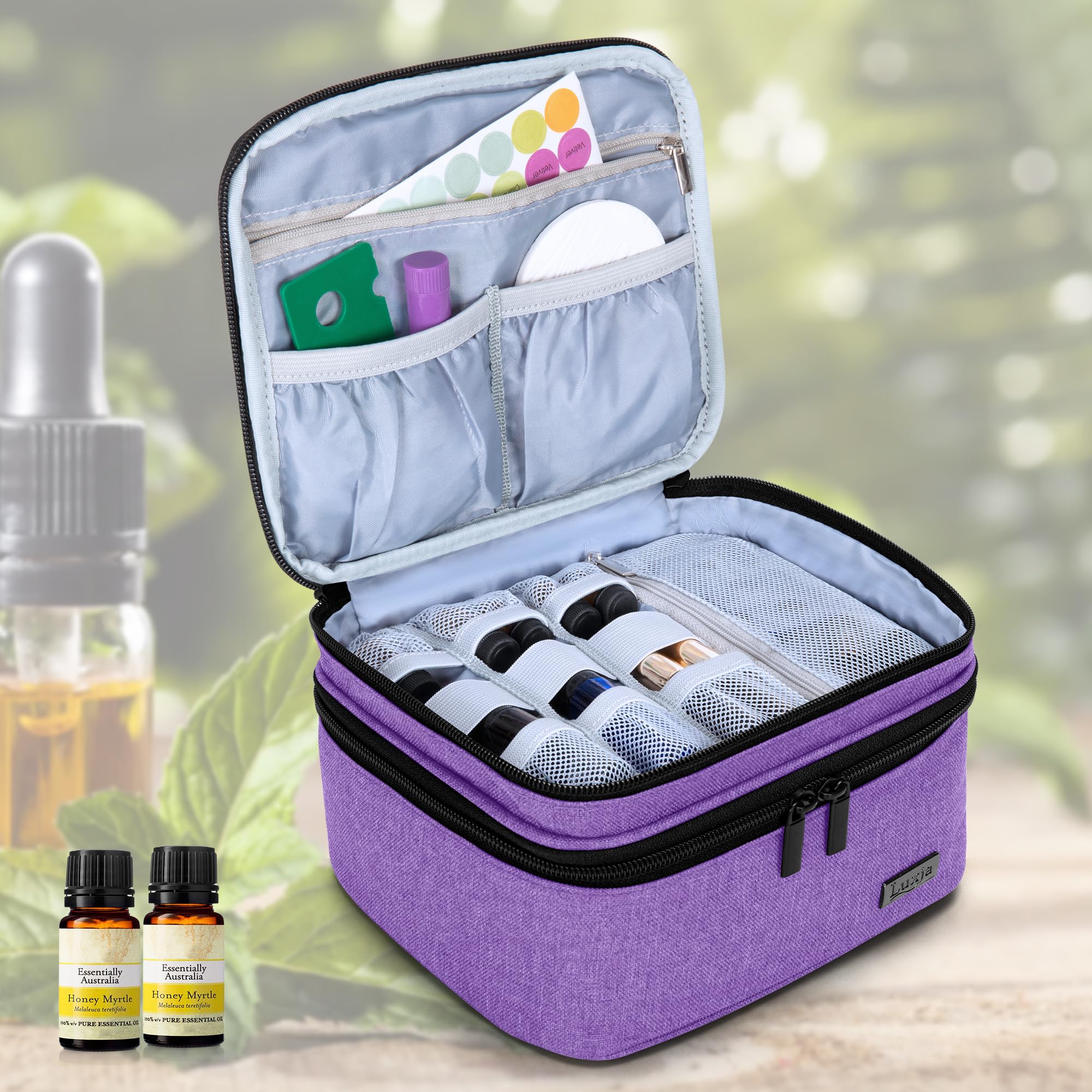 LUXJA essential oil carrying case top handle for easy on-the-go transport.