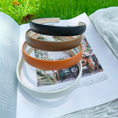 Lvyeer leather headband elasticity shows adjustable size for many head shapes