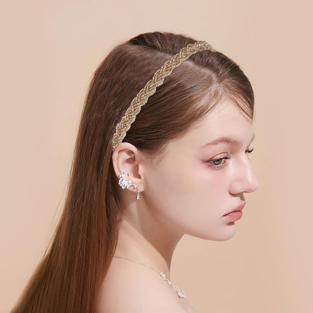 LYroo non-slip headbands stay in place without pinching.