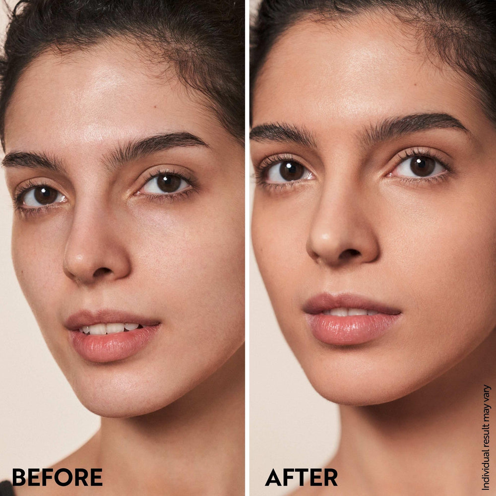 M. Asam Magic Finish Primer application thumb shows easy fingertip blending.