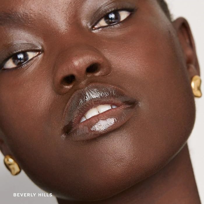 M Flush Balm Cream Blush applied to cheek highlights hydrating, long-wearing color