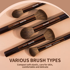 MAANGE blush brush creates precise application and soft definition.