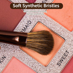 MAANGE contour brush helps define features with clean lines.