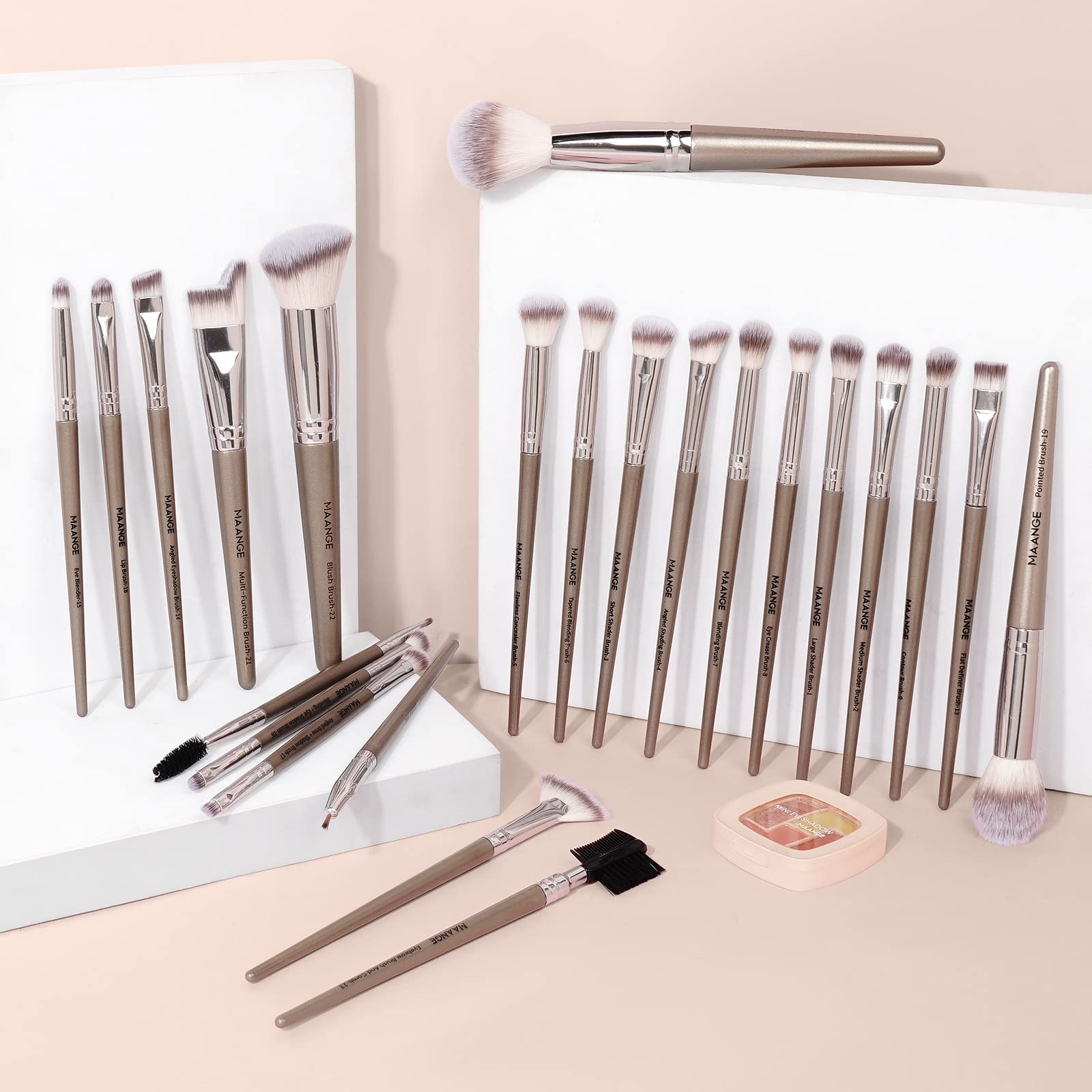 Maange daily-use brushes image shows easy washing and quick drying after use.