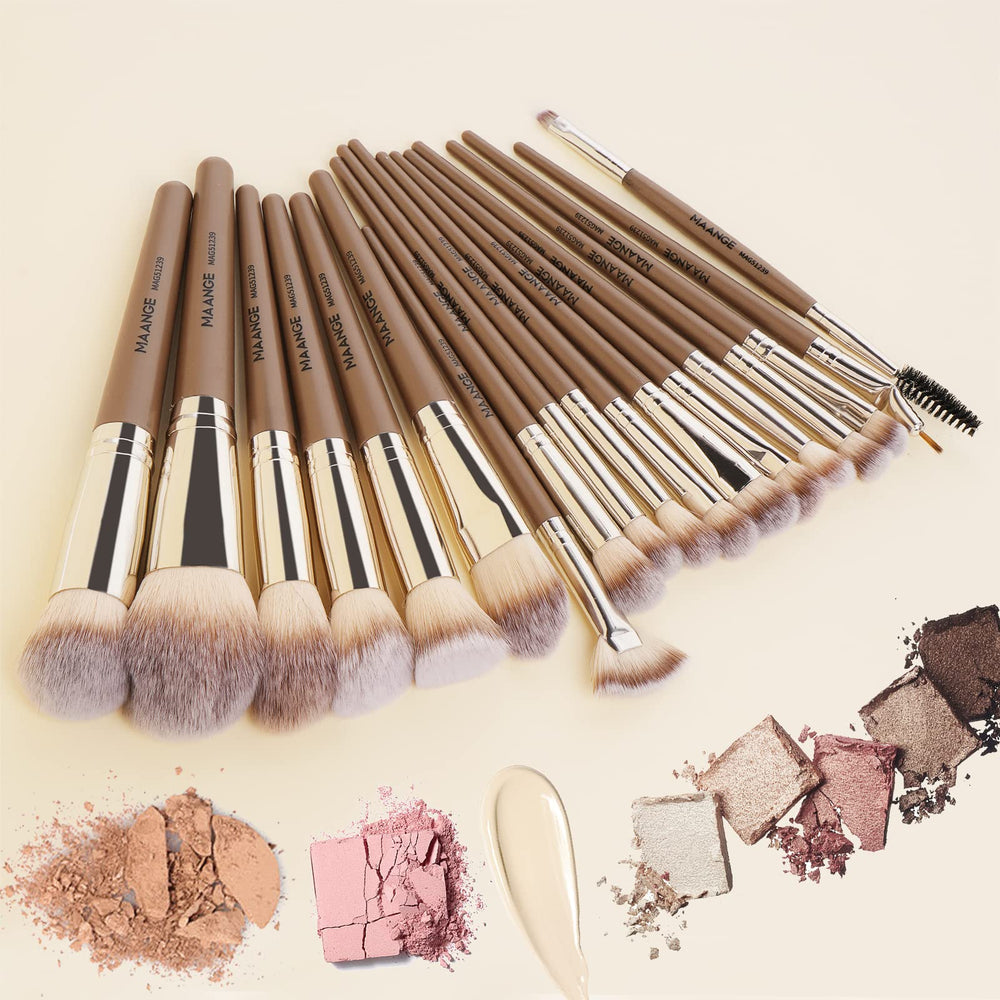 MAANGE eyebrow brush helps sculpt defined brows with firm control.